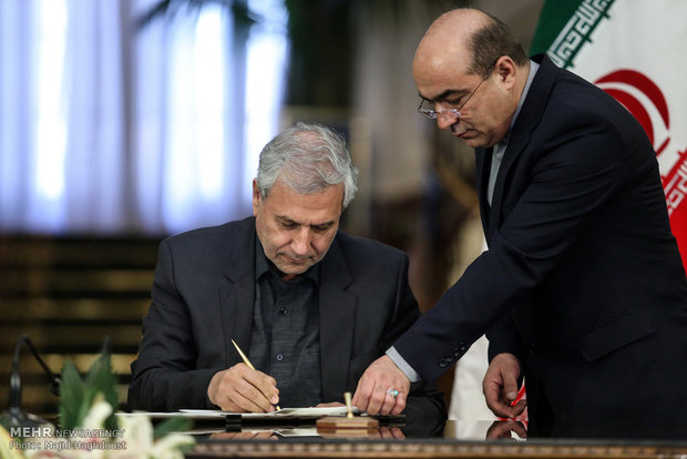 Iran, Azerbaijan ink MoUs