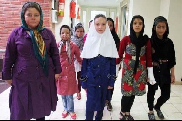 تاکید ابتکار بر تسریع در روند درمانی دختران شین‌آبادی