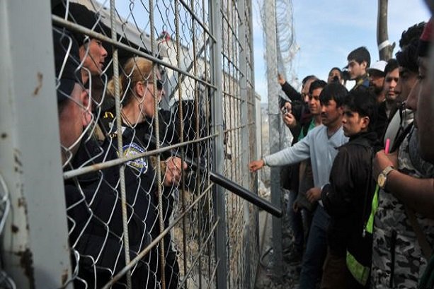 VIDEO: Afghan refugees protest Macedonia-Greek border closure