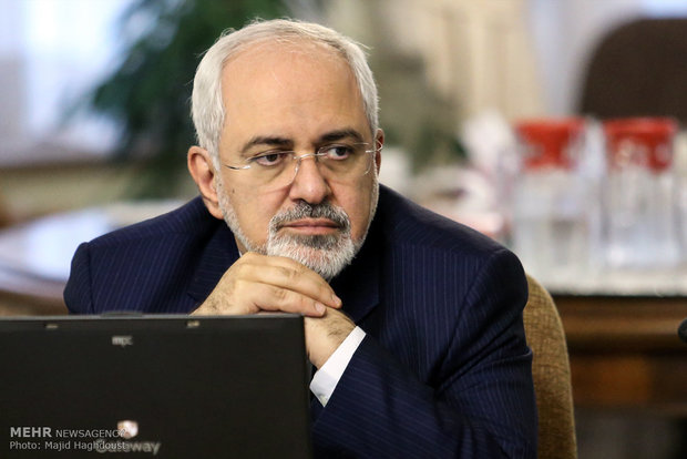 ظريف : ايران ترحب بتفعيل العلاقات مع سنغافورة
