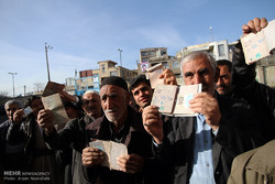 ازدحام جمعیت در شعب/جمع آوری رای در نقاط صفر مرزی کردستان