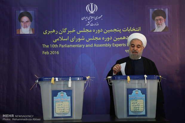 Rouhani casts ballot 