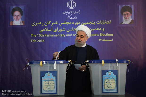 Rouhani casts ballot 