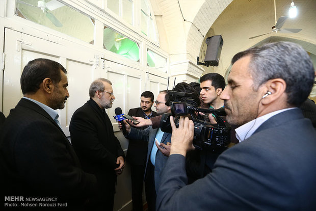 Parl. speaker casts his vote