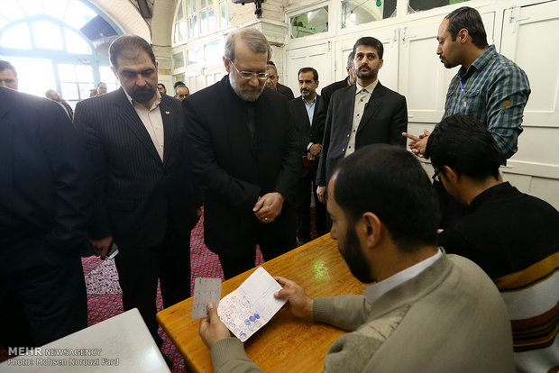 Parl. speaker casts his vote