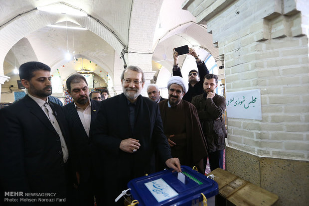 Parl. speaker casts his vote