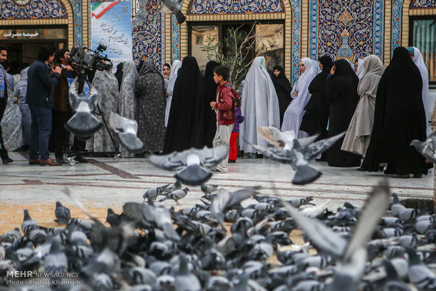 Election sees high turnout in Tehran as voting extended to 22