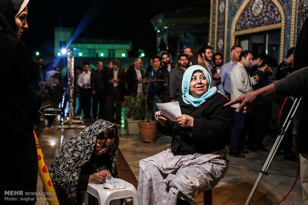 Election sees high turnout in Tehran as voting extended to 22