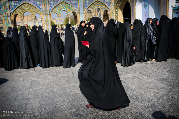 Election sees high turnout in Tehran as voting extended to 22