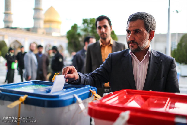 Election sees high turnout in Tehran as voting extended to 22