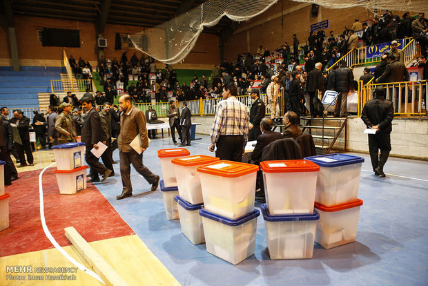 انتخابات در شهرستان شهرضا به دور دوم كشيده شد
