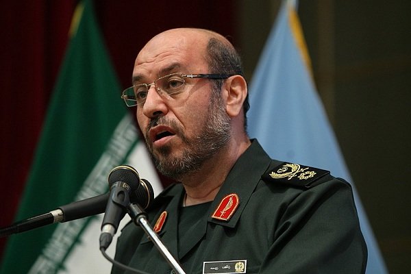 وزير الدفاع الايراني يشدد على تكثيف العمليات العسكرية ضد الإرهاب