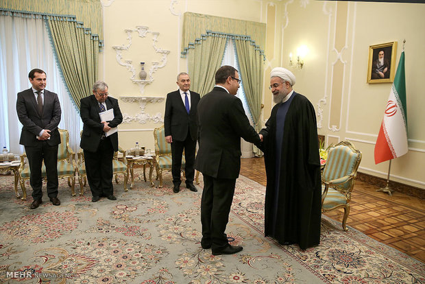 Rouhani meets Romanian FM