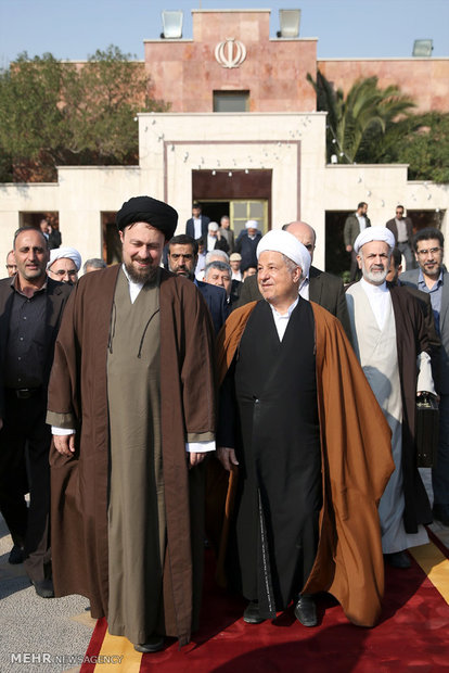 عیادت هاشمی رفسنجانی و سید حسن خمینی از آیت‌الله واعظ طبسی