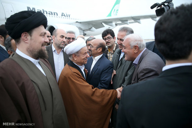 عیادت هاشمی رفسنجانی و سید حسن خمینی از آیت‌الله واعظ طبسی