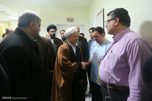 عیادت هاشمی رفسنجانی و سید حسن خمینی از آیت‌الله واعظ طبسی