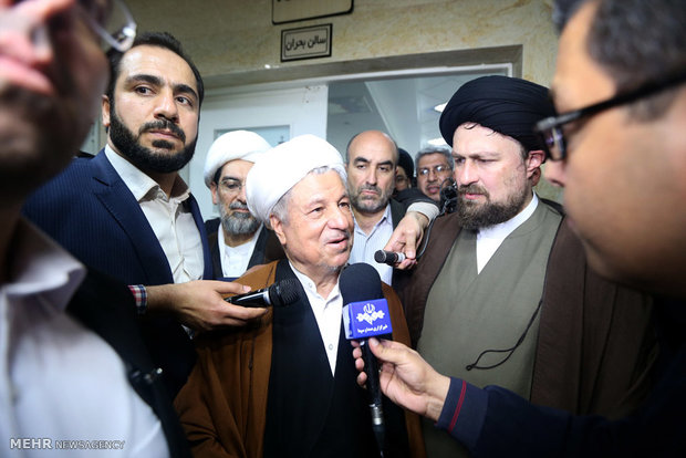 عیادت هاشمی رفسنجانی و سید حسن خمینی از آیت‌الله واعظ طبسی