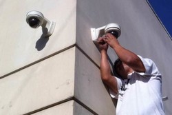 طرح نصب دوربین های امنیتی واحدهای صنفی دزفول ادامه دارد