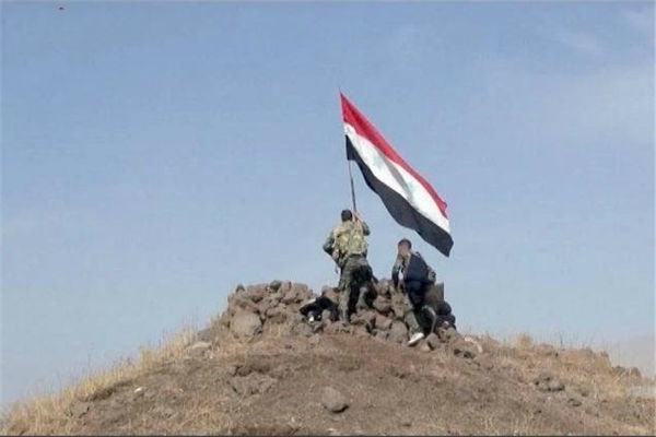 اهتزاز پرچم سوریه در ۵ منطقه از استان «الرقه»