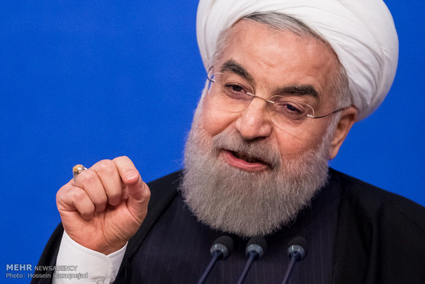 روحاني ينادي النخب بالمشاركة في تنمية البلاد