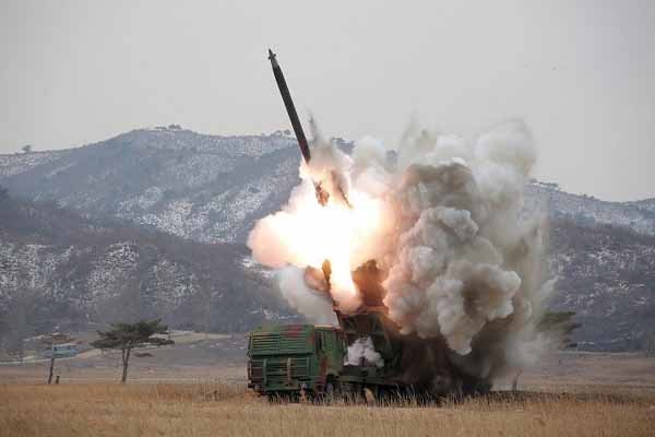 کره شمالی بار دیگر یک موشک آزمایش کرد
