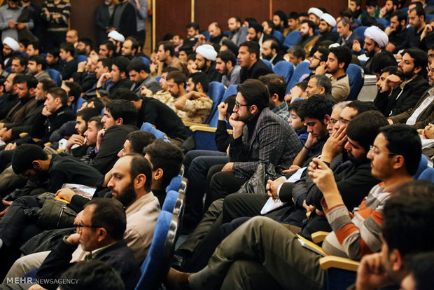 سوگواره شعر فاطمی در قم 