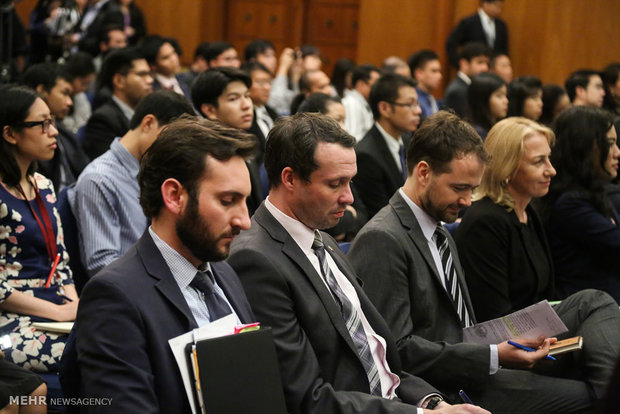 Zarif among gathering of diplomats