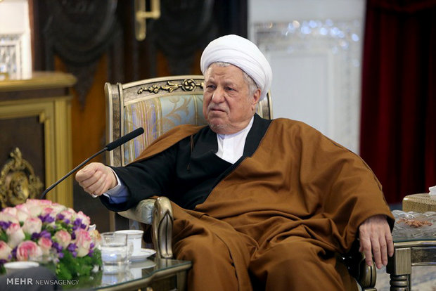 Rafsanjani, French official meet in Tehran