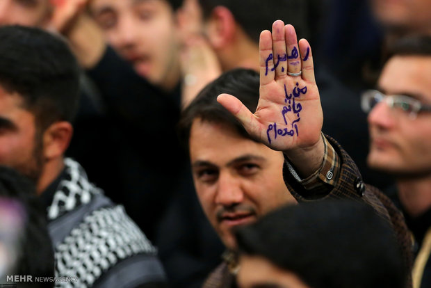 Leader attends Fatemieh mourning session