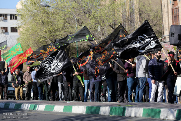 Gathering of Fatemi mourners 