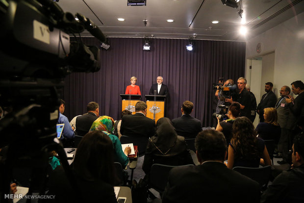 دیدار محمد جواد ظریف وزیر امور خارجه و جولی بیشاپ وزیر امور خارجه استرالیا
