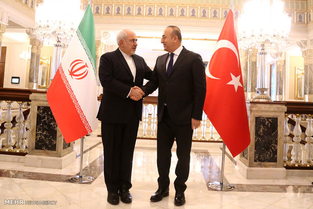 Zarif, Turkish counterpart meet in Ankara