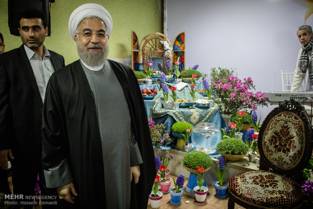 Rouhani visits nursing, veterans homes in Tehran