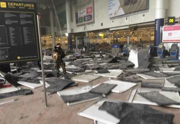 دو انفجار شدید در فرودگاه بروکسل/ دستکم ۲۳ کشته و ۵۰ زخمی