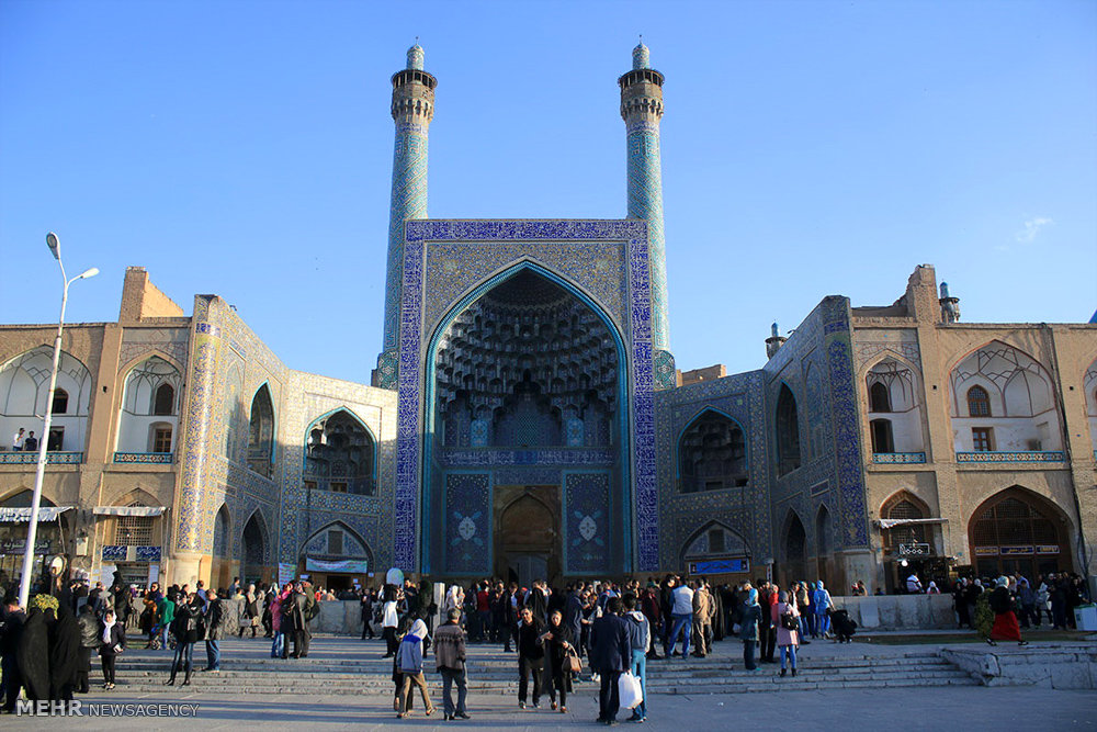 خانههای خدا که همسایگی ماست