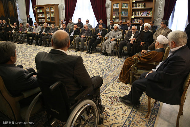 دیدار جمعی وزرا،معاونان رئیس جمهور،کارگزاران نظام و نمایندگان مجلس با آیت الله هاشمی رفسنجانی