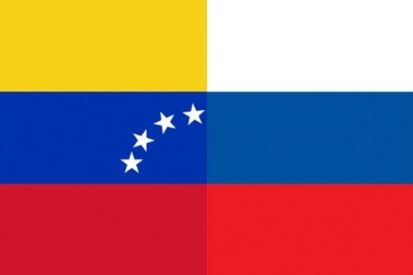 روسیه قرارداد نظامی با ونزوئلا امضا می کند 