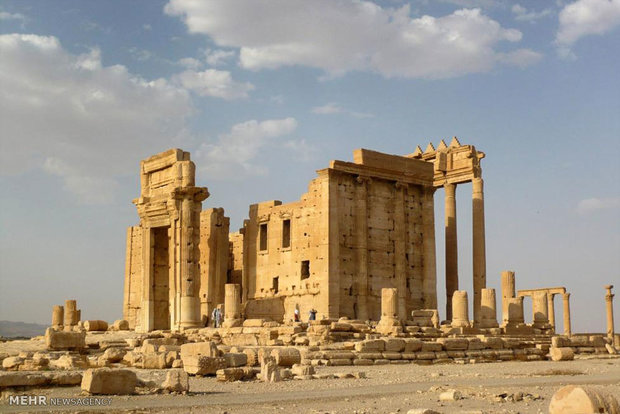 Yabancı turistler Palmira’yı ziyaret etti