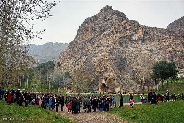 Taq Bostan 