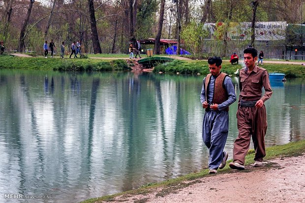 Taq Bostan 