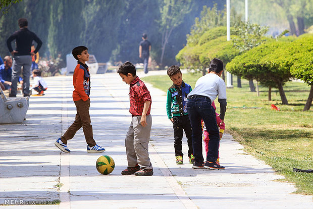 Isfahan celebrates Nature Day