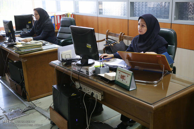 بازدید خبرنگاران از اتاق سوئیفت