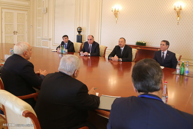 Zarif meets with Azerbaijan's Aliyev in Baku