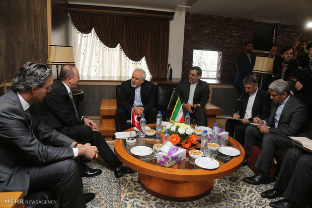 Iran, Turkey FMs meet in Baku