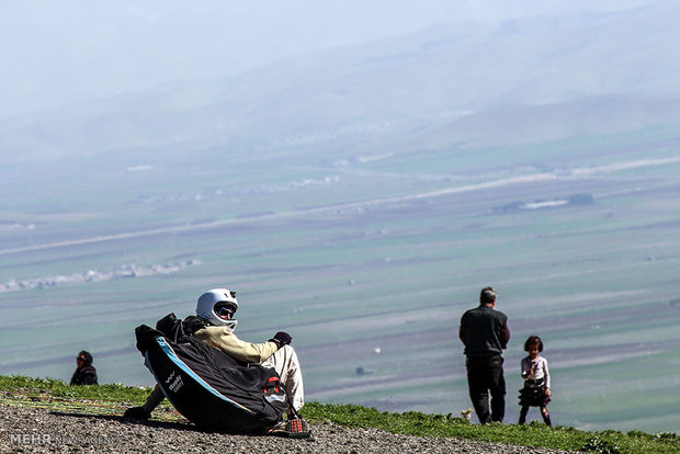 Paragliding in Kermanshah