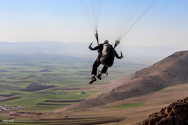 Paragliding in Kermanshah