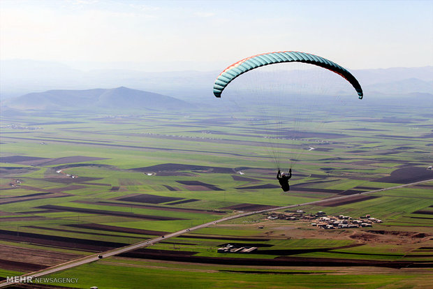 Paragliding in Kermanshah