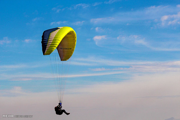 Paragliding in Kermanshah