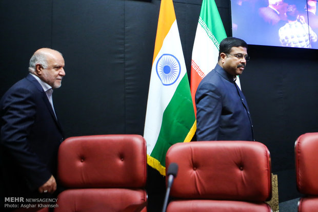 Iran, India mins. hold joint presser