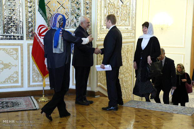 Iranian FM Javad Zarif and Estonian FM Marina Kaljurand meet in Tehran